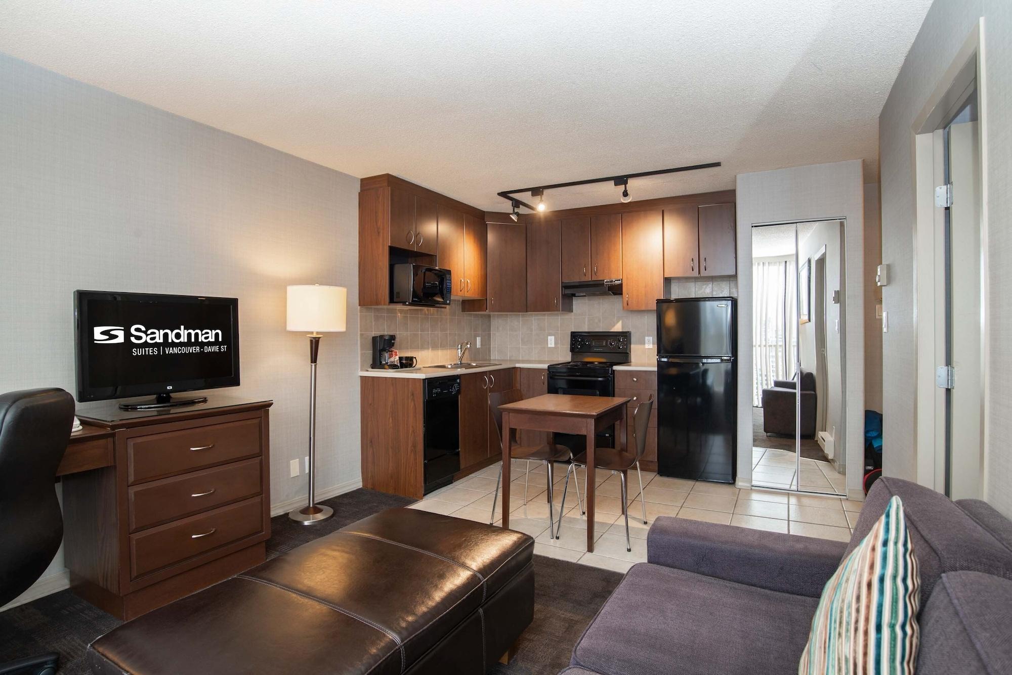 Sandman Suites Vancouver On Davie Экстерьер фото