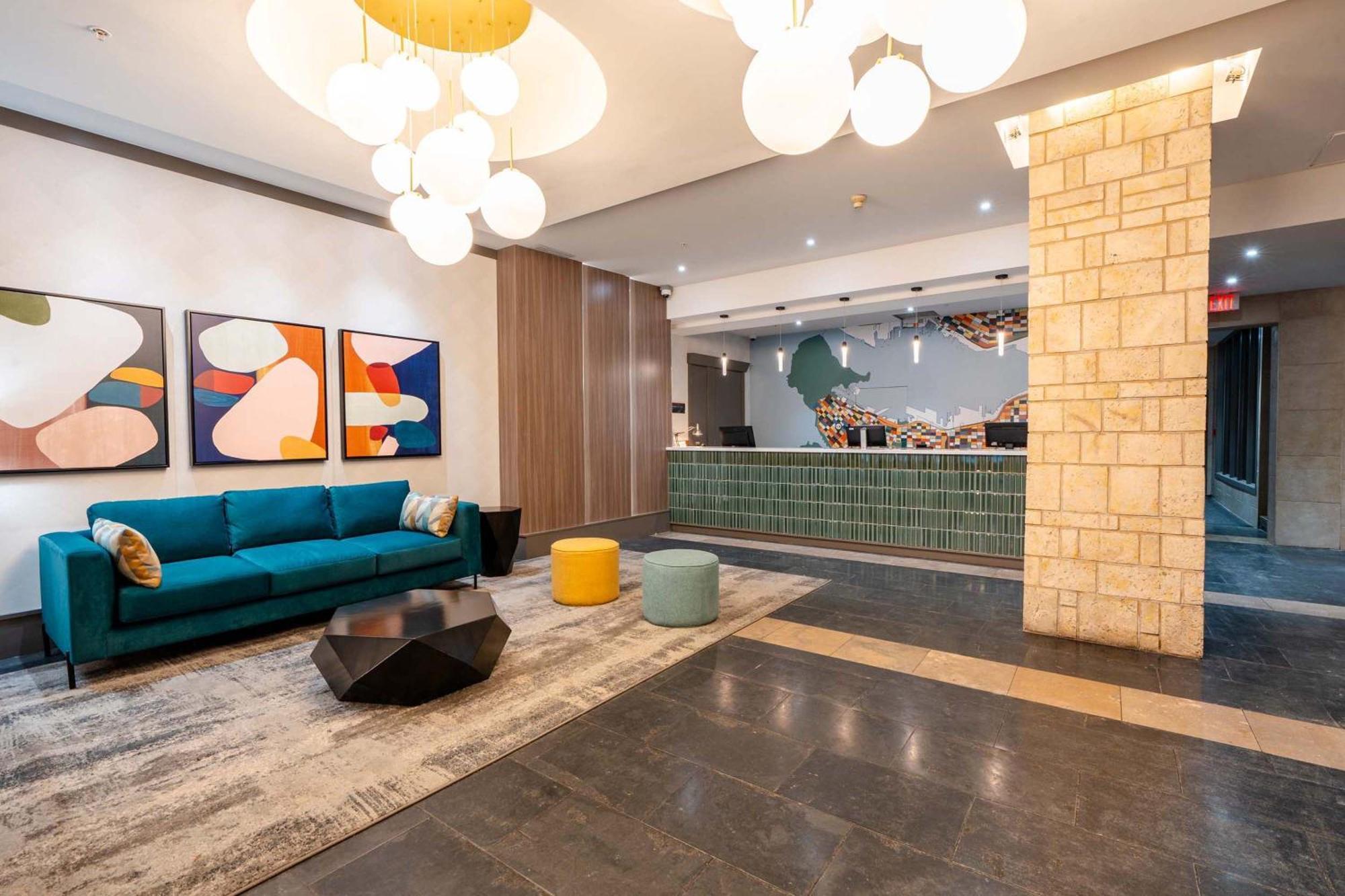 Sandman Suites Vancouver On Davie Экстерьер фото
