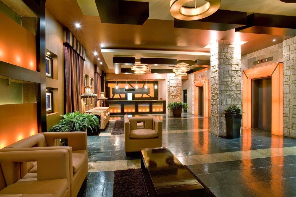 Sandman Suites Vancouver On Davie Экстерьер фото