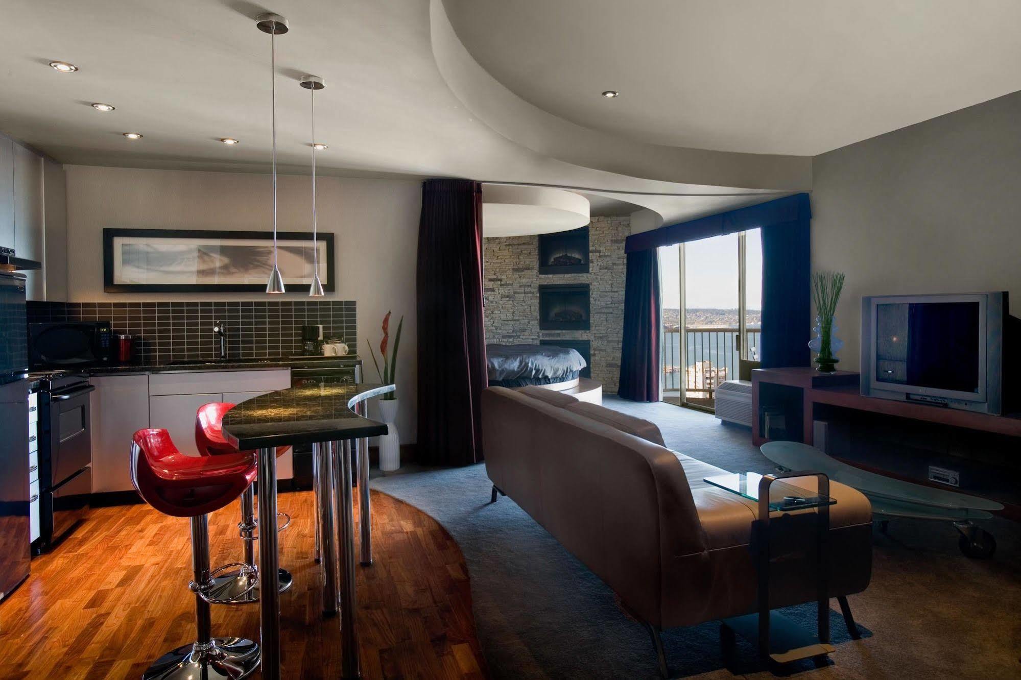 Sandman Suites Vancouver On Davie Экстерьер фото